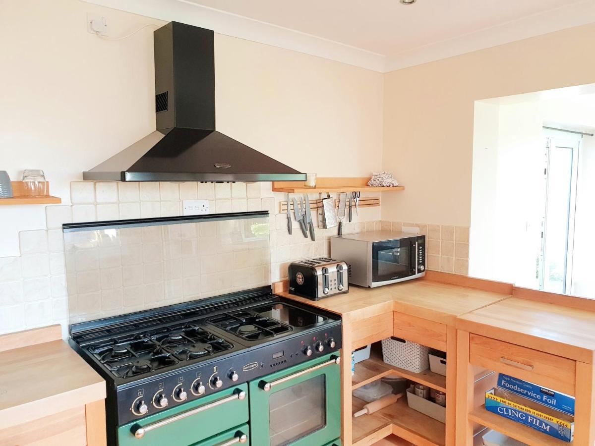 Specious 3Bed Property With Parking & Large Garden Aveley Exterior photo